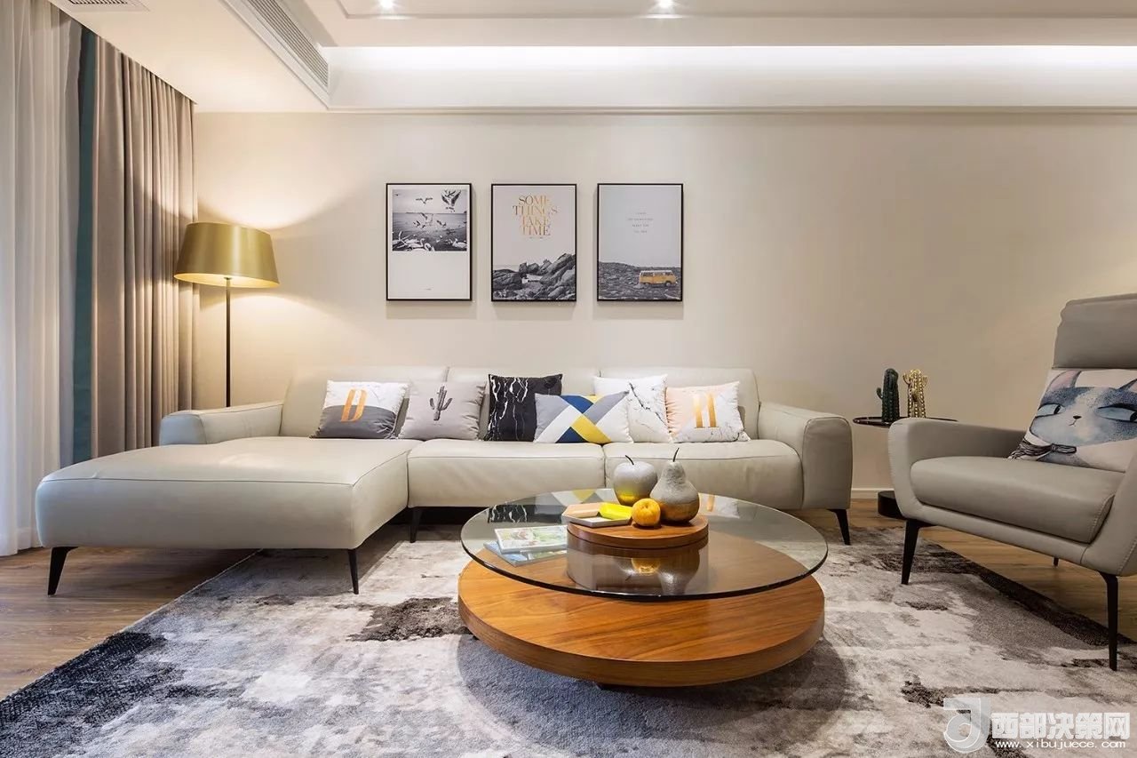 沙發(fā)背景墻選對(duì)裝飾畫(huà)，才能美了整個(gè)客廳空間！