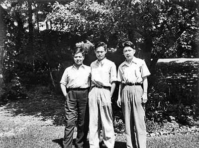 舍我其誰(shuí)報(bào)國(guó)志，碧血丹心愛國(guó)情