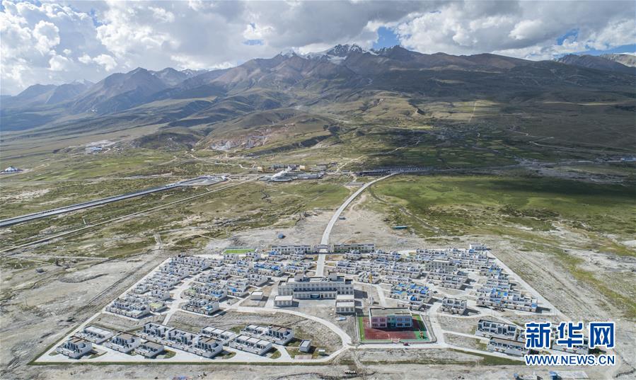 （新華全媒頭條·走向我們的小康生活·圖文互動(dòng)）（1）扎西德勒，我們的新家園——西藏易地扶貧搬遷搬出幸福美好新生活