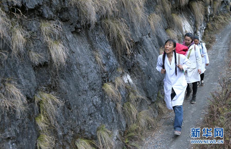 （新華全媒頭條·圖文互動(dòng)）（11）偉大旗幟引領(lǐng)歷史巨變——習(xí)近平新時(shí)代中國特色社會(huì)主義思想指引“十三五”經(jīng)濟(jì)社會(huì)發(fā)展述評